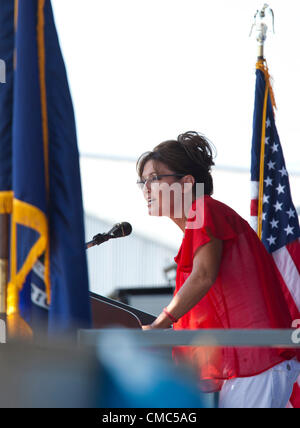 Belleville, Michigan - 14. Juli 2012 - ehemalige Alaskas Gouverneurin Sarah Palin spricht auf einer Kundgebung von "Patrioten im Park", organisiert von der Tea Party und die Amerikaner für den Wohlstand. Stockfoto