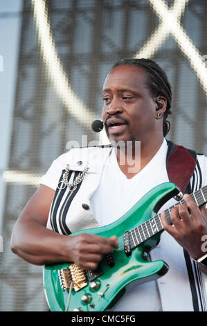 LINCOLN, CA - 14 Juli: Morris O'Connor mit Earth Wind and Fire führt auf Thunder Valley Casino Resort in Lincoln, Kalifornien am 14. Juli 2012 Stockfoto