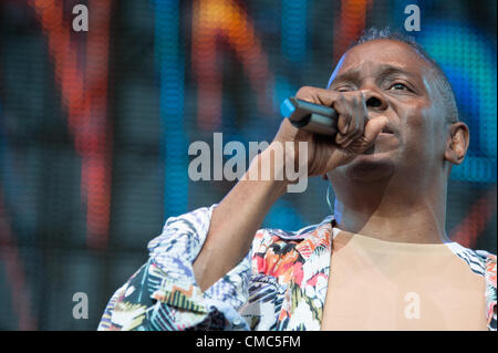 LINCOLN, CA - 14 Juli: Philip Bailey mit Earth Wind and Fire führt auf Thunder Valley Casino Resort in Lincoln, Kalifornien am 14. Juli 2012 Stockfoto