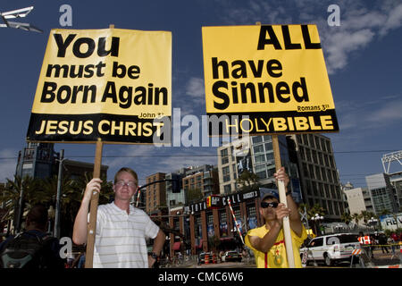 13. Juli 2012 - San Diego, CA, USA - religiösen Gruppen waren in Kraft außerhalb San Diego Comic-Con International 2012. (Kredit-Bild: © Daniel Knighton/ZUMAPRESS.com) Stockfoto