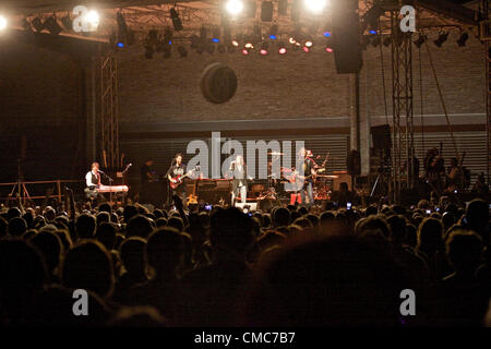 BOLOGNA, Italien - 15 JUL: Patty Smith [internationale Sängerin], für die Erinnerungen an die USTICA Opfer (berühmte Flugzeugabsturz), in Bologna, Italien am 15. Juli 2012 durchführen. Stockfoto