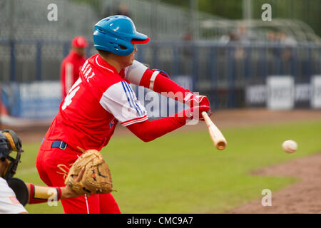 HAARLEM, NIEDERLANDE, 15.07.2012. Infielder Aledmis Díaz Team Cuba bei Haarlem Baseball Woche 2012. Stockfoto