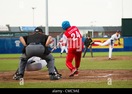 HAARLEM, NIEDERLANDE, 15.07.2012. Outfielder Frederich Cepeda Team Cuba an bat bei Haarlem Baseball Woche 2012. Stockfoto