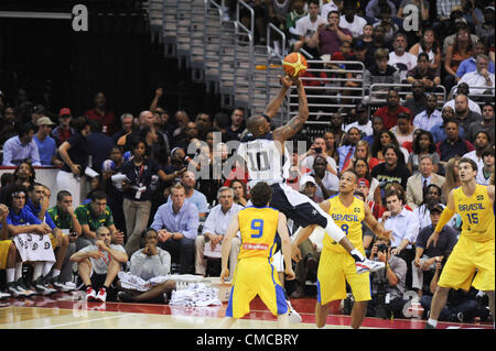 16. Juli 2012 - Washington, D.C., District Of Columbia, USA - USA, KOBE BRYANT, in Aktion gegen Brasilien, in einer Ausstellung Spiel statt im Verizon Center in Washington D.C. Die USA gewannen das Spiel 80-69. (Bild Kredit: Ricky Fitchett/ZUMAPRESS.com ©) Stockfoto