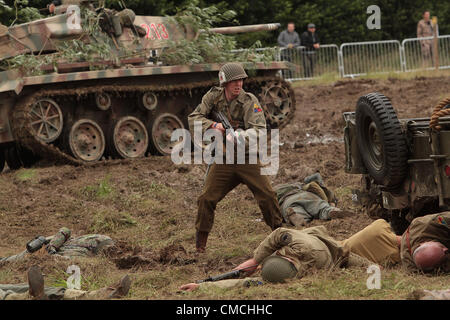 18. Juli 2012. London, Vereinigtes Königreich. Die weltweit größte jährliche militärische Reenactment Veranstaltung begann seine fünftägige laufen The War and Peace Show in Hop Farm, Paddock Wood, Kent. In fünf Tagen von mock Schlachten und Szenen aus der ersten und zweiten Weltkriege beteiligen sich Enthusiasten aus der ganzen Welt in historischen Kostümen und Accessoires. Stockfoto