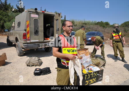 Haifa, Israel. 19. Juli 2012. Die Heimatfront Kommando und Rettung Dienstleistungen führen den größten Heimatfront Bohrer immer in Haifa statt. Die Übung soll Hunderte von Raketen auffällig der Stadt, darunter direkte Treffer auf strategischen Gebäuden zu simulieren. Der Bohrer enthält eine Übung in die militärischen und zivilen Kräfte sich mit einem Angriff mit gefährlichen Stoffen sowie Übungen, in denen die Zivilbevölkerung in geschützten Einrichtungen evakuiert ist. Kräfte werden auch einem Raketenangriff auf Haifa des Technion Universität simulieren. Stockfoto