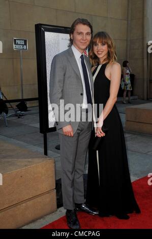 Paul Dano, Zoe Kazan im Ankunftsbereich für RUBY Funken Premiere, The Egyptian Theatre, Los Angeles, CA 19. Juli 2012. Foto von: Elizabeth Goodenough/Everett Collection Stockfoto