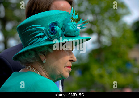 21.07.2012 Ascot, England. König George VI und Queen Elizabeth Stakes. Ihre Königliche Hoheit Queen Elizabeth am Ascot Betfair Wochenende mit Eigenschaft Raceday. Stockfoto