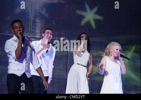 Sacramento, CA - 21 Juli: DSDS Kandidaten führen in American Idol Live Tour 2012 im Power Balance Pavillon in Sacramento, Kalifornien auf 20. Juli 2012 Stockfoto