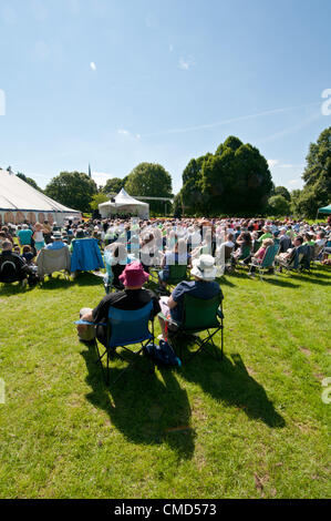 Gemeinsamen christlichen Gottesdienst am Gadebridge Park, Hemel Hempstead, Hertfordshire, England am Sonntag, 22. Juli 2012. In Hemel ist eine Woche lang-Community-Event in Hemel Hempstead. Bildnachweis: Carpe Diem / Alamy Live News Stockfoto