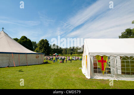 Gemeinsamen christlichen Gottesdienst am Gadebridge Park, Hemel Hempstead, Hertfordshire, England am Sonntag, 22. Juli 2012. In Hemel ist eine Woche lang-Community-Event in Hemel Hempstead. Bildnachweis: Carpe Diem / Alamy Live News Stockfoto