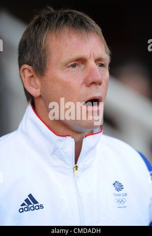 STUART PEARCE TEAM GREAT BRITAIN COACH Großbritannien V Brasilien RIVERSIDE STADIUM, MIDDLESBROUGH, ENGLAND 20. Juli 2012 GAN54658 Warnung! Dieses Foto kann nur für die Zeitung bzw. Zeitschrift redaktionelle Zwecke verwendet werden. Kann nicht werden verwendet für Publikationen unter Einbeziehung 1 Spieler, 1 Club oder 1 Wettbewerb ohne schriftliche Genehmigung von Football DataCo Ltd. Für Rückfragen, bitte Kontakt Football DataCo Ltd unter + 44 (0) 207 864 9121 Stockfoto