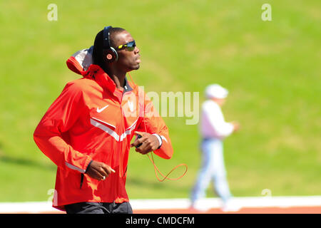 23.07.2012. Alexander Stadion Birmingham, England.  Kerron Clement.  Team USA Sportler dehnen und lockern sich an die Vorolympische Aufwärmen an Alexander Stadium statt, Stockfoto