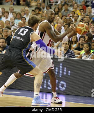 22.07.2012 Barcelona. Spanien. Kobe Bryant in Aktion beim Freundschaftsspiel zwischen USA gegen Argentinien im Palau St. Jordi warm up Spiel vor den Olympischen Spielen 2012 in London Stockfoto