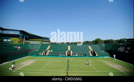 Tennisspieler Tomas Berdych, der Tschechischen Republik und Roger Federer der Schweiz im Bild während des Trainings in Wimbledon, Großbritannien, Dienstag, 24. Juli 2012. (Foto/Michal Kamaryt CTK) Stockfoto