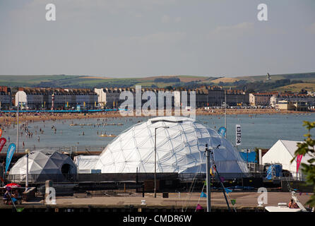 Weymouth, Großbritannien Mittwoch, 25. Juli 2012. Letzte Vorbereitungen für die Olympischen Spiele in Weymouth, Großbritannien. Einrichtung für die Weymouth Bayside Festival Stockfoto