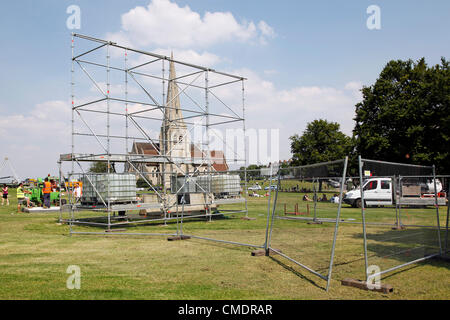 Blackheath, London, UK. 26. Juli 2012. Olympische Spiele-Vorbereitungen in Blackheath - Gebäude der Großbildschirm TV Video für die Zuschauer zu die Olympischen Spielen auf Blackheath Common zu beobachten. Bildnachweis: Paul Brown / Alamy Live News. Stockfoto