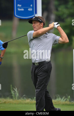 26.07.2012. Ontario, Kanada.  Stuart Appleby am 15. Abschlag am ersten Tag des RBC Canadian Open in Ancaster, Ontario. Stuart Appleby würde bei 5 unter Par auf den Tag zu beenden. Stockfoto