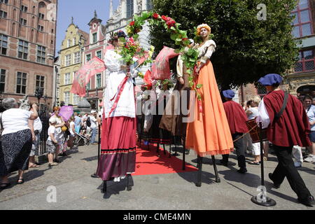 Danzig, Polen Samstag 28. Juli 2012 Parade während der 752nd St Dominic Fair Eröffnungsfeier im Stadtzentrum von Danzig. St. Dominic Messe ist die größte Open-Air-kommerzielle und kulturelle Veranstaltung in Polen Stockfoto