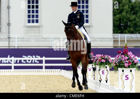 London, UK. 28. Juli 2012. Greenwich Park. Olympics Pferdesport Dirk Schrade GER Reiten König Artus Tag 1 der Dressur Element der Vielseitigkeit, die derzeit auf Platz 2 liegend Stockfoto