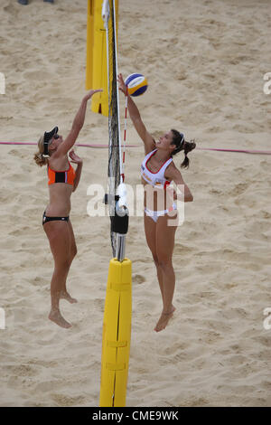 HOLLAND V Spanien WOMENS BEACH VOLLEYBALL HORSE GUARDS PARADE LONDON ENGLAND 29. Juli 2012 Stockfoto