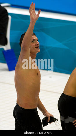 28. Juli 2012 - London, England, Vereinigtes Königreich - Ryan Lochte (USA) reagiert, nachdem er eine Goldmedaille in der Herren 400 gewinnt m Lagen bei den Swimming-Finals im Aquatics Center am 28. Juli 2012 in London, Vereinigtes Königreich. (Kredit-Bild: © Paul Kitagaki Jr./ZUMAPRESS.com) Stockfoto