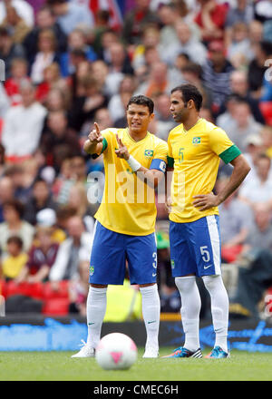 THIAGO SILVA & SANDRO Brasilien OLD TRAFFORD MANCHESTER ENGLAND 29. Juli 2012 Stockfoto