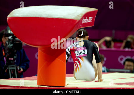 Rie Tanaka (JPN), 29. Juli 2012 - Kunstturnen: Frauen Qualifikation Sprung in North Greenwich Arena während der London 2012 Olympischen Spiele in London, Vereinigtes Königreich.   (Foto von Enrico Calderoni/AFLO SPORT) Stockfoto