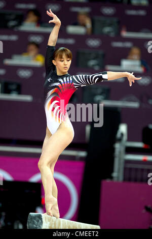 Rie Tanaka (JPN), 29. Juli 2012 - Kunstturnen: Frauen Qualifikation Schwebebalken in North Greenwich Arena während der London 2012 Olympischen Spiele in London, Vereinigtes Königreich.   (Foto von Enrico Calderoni/AFLO SPORT) Stockfoto