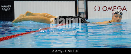 Simona Baumrtova der Tschechischen Republik konkurriert in einer Frauen 100 m Rücken schwimmen Hitze bei den Olympischen Spielen 2012 in London, Großbritannien Sonntag, 29. Juli 2012. (CTK Foto/Radek Petrasek) Stockfoto