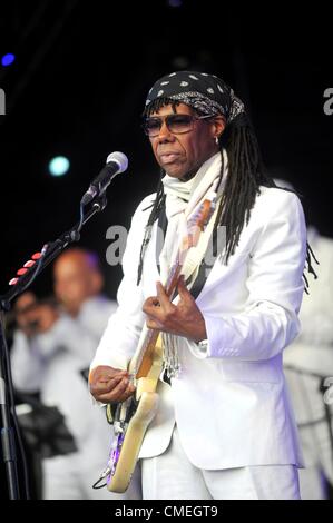 28. Juli 2012. Chic im Camp Bestival Lulworth Castle Dorset. Stockfoto