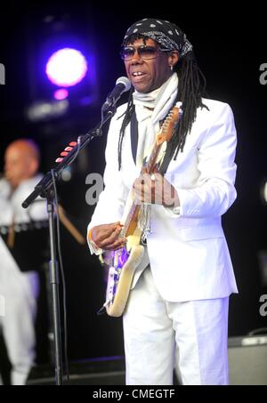 28. Juli 2012. Chic im Camp Bestival Lulworth Castle Dorset. Stockfoto