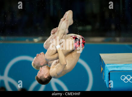 London, Vereinigtes Königreich. 30. Juli 2012. IIya Zakharov und Victor Minibaev Tauchen in Herren Synchronpore 10m Plattform Tauchen im Aquatics Center am 30. Juli 2012 in London, Vereinigtes Königreich. Bild: Paul Kitagaki Jr./ZUMAPRESS.com/Alamy Live-Nachrichten Stockfoto