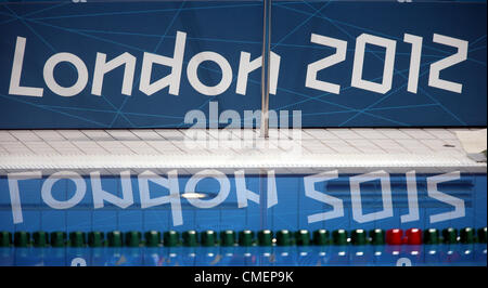 LONDON 2012 LOGO AQUATICS CENTRE STRATFORD LONDON ENGLAND 30 Juli 2012 Stockfoto