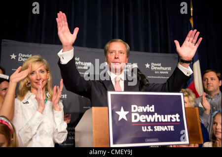 US-Senat Kandidat David Dewhurst nimmt das Podium, ein bitter umkämpften Texas Republican Rennen mit Ted Cruz ausgehende Senator Kay Bailey Hutchison ersetzen zuzugestehen. Dewhurst lange Texas Lt. Governor ist und bleibt in diesem Beitrag. Stockfoto