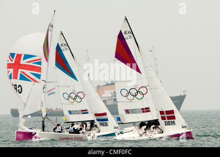 Weymouth, Großbritannien. 31. Juli 2012. Olympischen Spiele 2012 in London, Segeln von Weymouth. Damen match Racing. Dänemark und den Niederlanden Rennen gegen den Wind, während Großbritannien Wind geht. Womens Elliott 6m Stockfoto