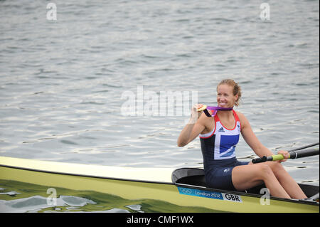 1. August 2012. Windsor in England. Great Britains Helen Glover zusammen mit Heather Stanning (GBR) gewinnt Gold in der Frauen paar Finale am 5. Tag der London 2012 Olympische Spiele am Eton Dorney. Bildnachweis: Aktion Plus Sportbilder / Alamy Live News Stockfoto