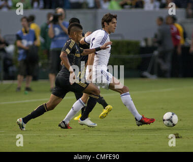 2. August 2012 - Carson, Kalifornien, USA - Kaka, 8 von Real Madrid mit dem Ball wie sie die Los Angeles Galaxy in der World Football Challenge 2012 auf Donnerstag, 2. August 2012 im Home Depot Center in Carson, Kalifornien spielten. Real Madrid gegen die LA Galaxy 5-0. (Kredit-Bild: © Javier Rojas/Prensa Internacional/ZUMAPRESS.com) Stockfoto