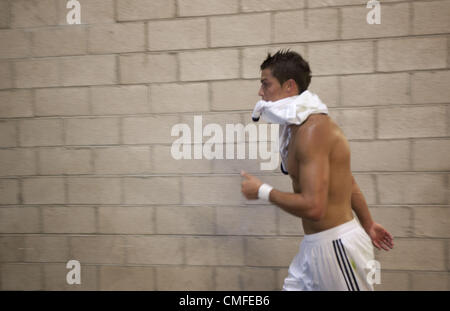 2. August 2012 - Carson, Kalifornien, USA - Cristiano Ronaldo von Real Madrid nach ihrem Spiel gegen die Los Angeles Galaxy im Home Depot Center Donnerstag, 2. August 2012. Real Madrid gewann die Spiel 5: 1 JAVIER BAUTISTA/PI (Credit-Bild: © Javier Bautista/Prensa Internacional/ZUMAPRESS.com) Stockfoto