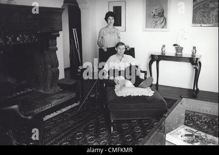 RICHARD THOMAS mit Frau Alma Gonzales. (Kredit-Bild: © Shepard Sherbell/Globe Photos/ZUMAPRESS.com) Stockfoto