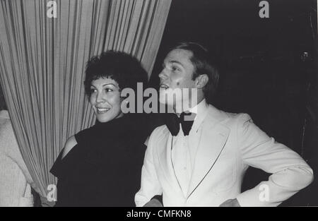 RICHARD THOMAS mit Frau Alma Gonzales. (Kredit-Bild: © Pt/Globe Photos/ZUMAPRESS.com) Stockfoto