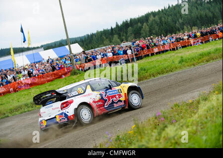 JYVÄSKYLÄ, Finnland - August 4: Thierry Neuville von Belgien und Nicolas Gilsoul Belgiens konkurrieren in ihren Citroen Junior World Rally Team Citroen DS3 WRC bei Tag3 der WRC-Rallye Finnland am 4. August 2012 in Jyväskylä, Finnland Stockfoto