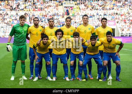 Newcastle, UK. Samstag, 4. August 2012. Team Brasilien vor der Olympia Fußball Männer Quartal Endspiel zwischen Brasilien und Honduras von St James Park. Stockfoto