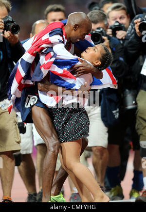 MO FARAH & Tochter RHIANNA GREAT BRITAIN LONDON 2012 Olympische Spiele, MENS 10000M FINAL STRATFORD, LONDON, ENGLAND 4. August 2012 DIC8480 Stockfoto