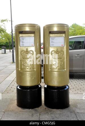 Milton Keynes, UK. 5. August 2012. Royal Mail gemalt hat einen Briefkasten auf Silbury Boulevard, Milton Keynes, Greg Rutherford Goldmedaille ausgezeichneten Leistung zu markieren, Stockfoto