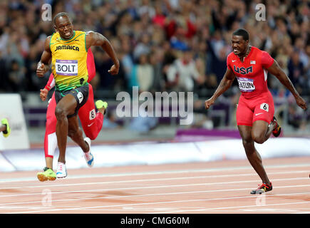 USAIN BOLT GEWINNT OLYMPIA 100 METER FINALE Stockfoto