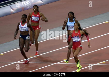 05.08.2012. London, ENGLAND; Sanya Richards-Ross der Vereinigten Staaten feiert Gewinn der Goldmedaille bei der Frauen 400m Finale am 9. Tag des London 2012 Olympische Spiele im Olympiastadion.  Christine Ohuruogu GbR wurde zweite für Silber und Trotter USA 3. Stockfoto