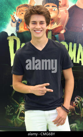 5. August 2012 besucht Los Angeles Premiere der '' PARANORMAN'' am 5. August 2012 am Universal CityWalk Kinos, Los Angeles - Los Angeles, Kalifornien, USA - Billy Unger. CA. USA. (Kredit-Bild: © TLeopold/Globe Photos/ZUMAPRESS.com) Stockfoto