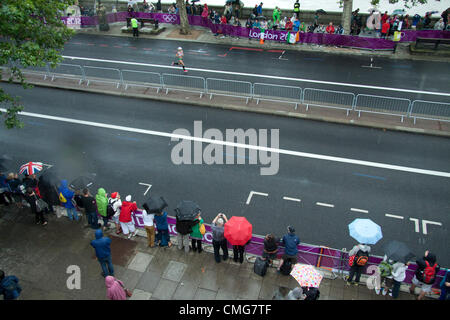 5. August 2012, London UK. Massen der Olympischen Frauen Marathon in London ansehen Stockfoto