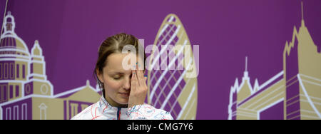 Bronzemedaillengewinner Adela Sykorova der Tschechischen Republik, während der Siegerehrung für die Frauen 50 m Gewehr 3 Stellungen Ereignis, bei den Olympischen Spielen 2012 Samstag, 4. August 2012, in London, Großbritannien. (Foto/Michal Kamaryt CTK) Stockfoto